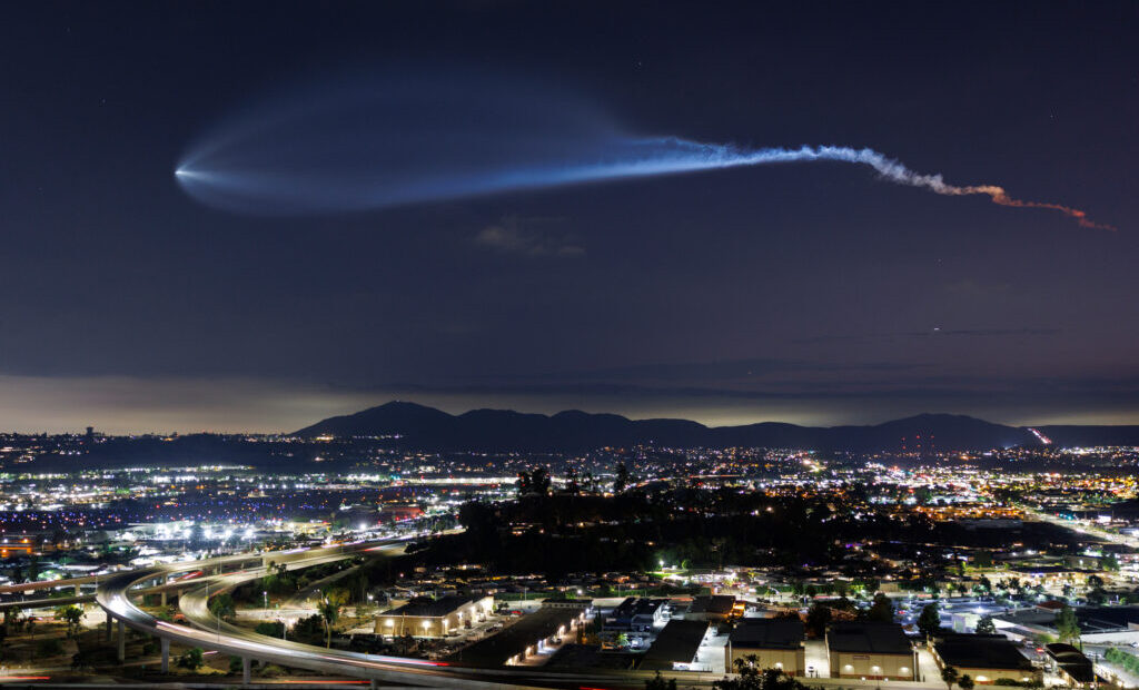 A Commercial Space Race Prompts a Thorny Question: Who Owns the Sky?