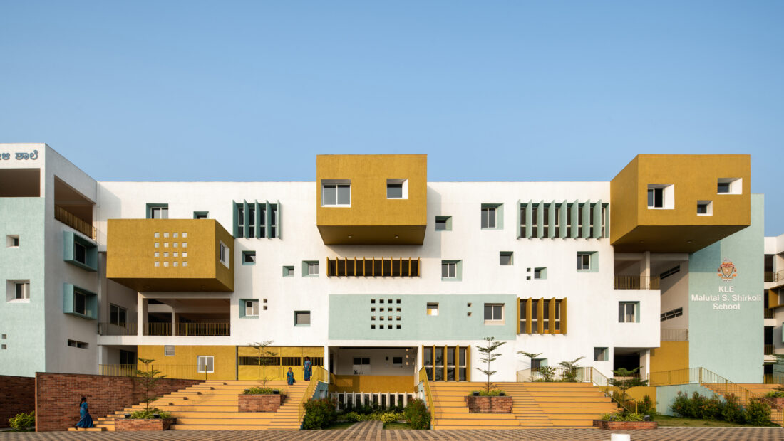 KLE School, Sankeshwar  / Shreyas Patil Architects