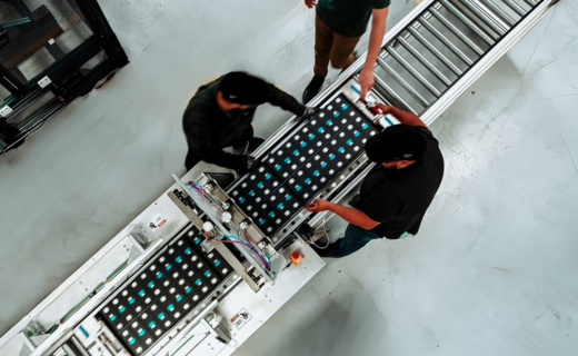 US automaker implores utilities to explore V2G, makes big bet on the grid battery of the future