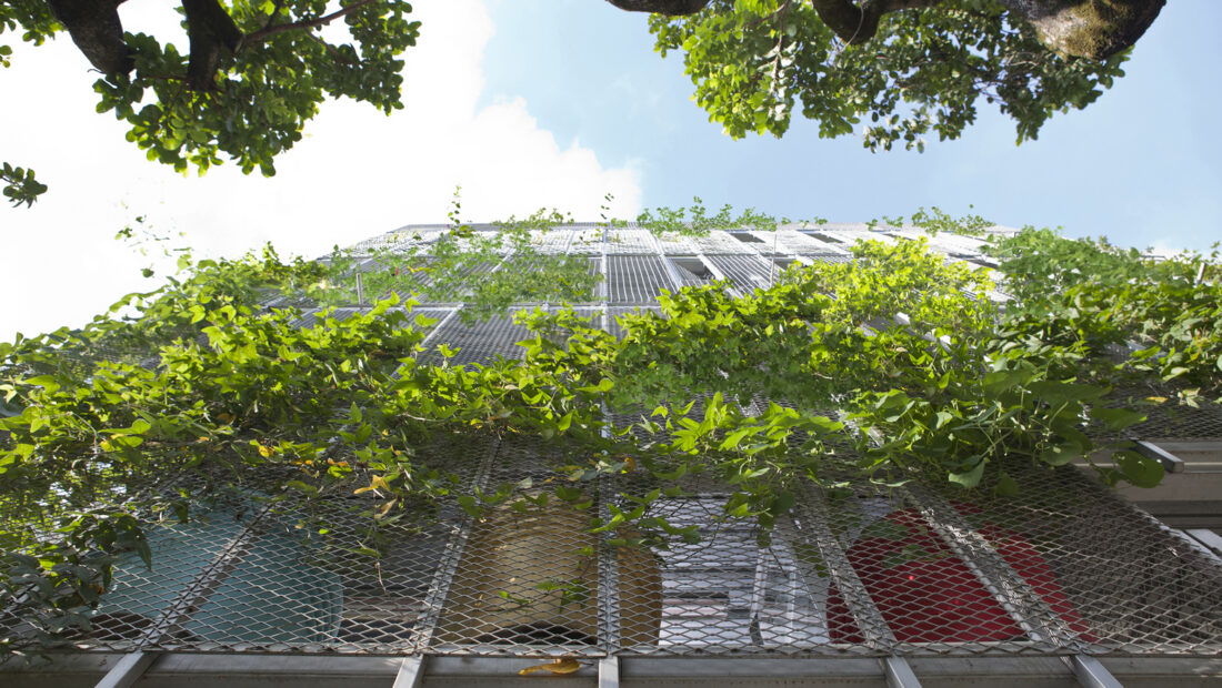 When Façades Become Habitats: Architecture Making Room for Other Species