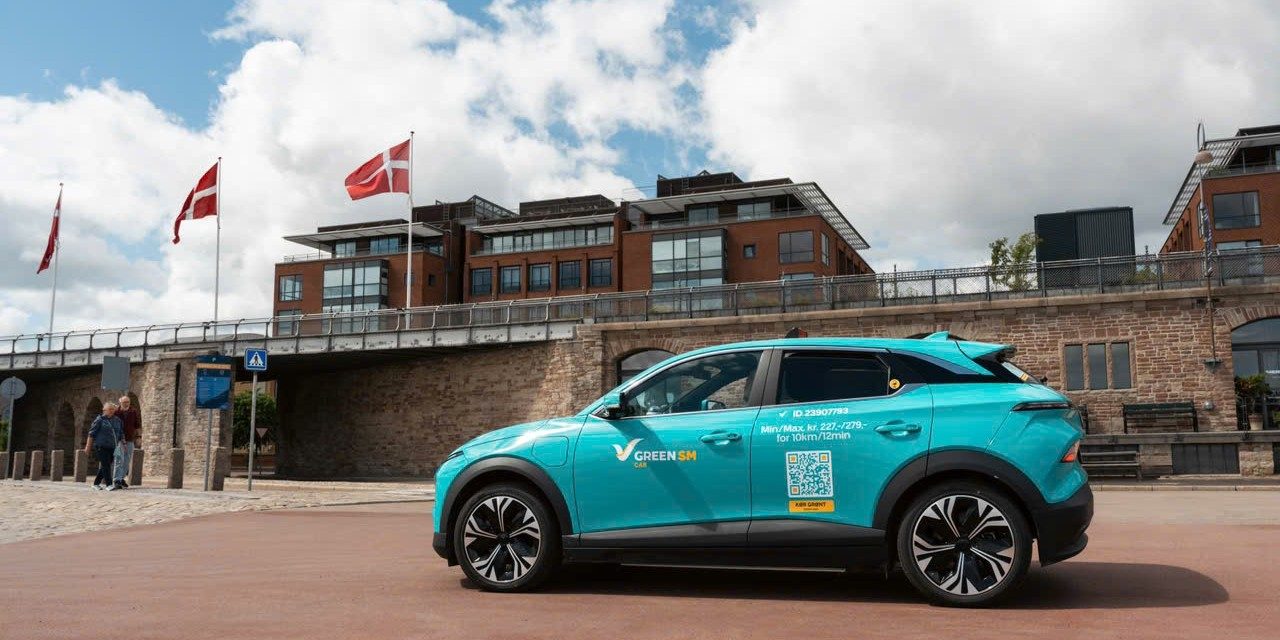 This all-electric VinFast taxi service just debuted in Europe