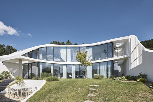The Orb House / Chiasmus Partners
