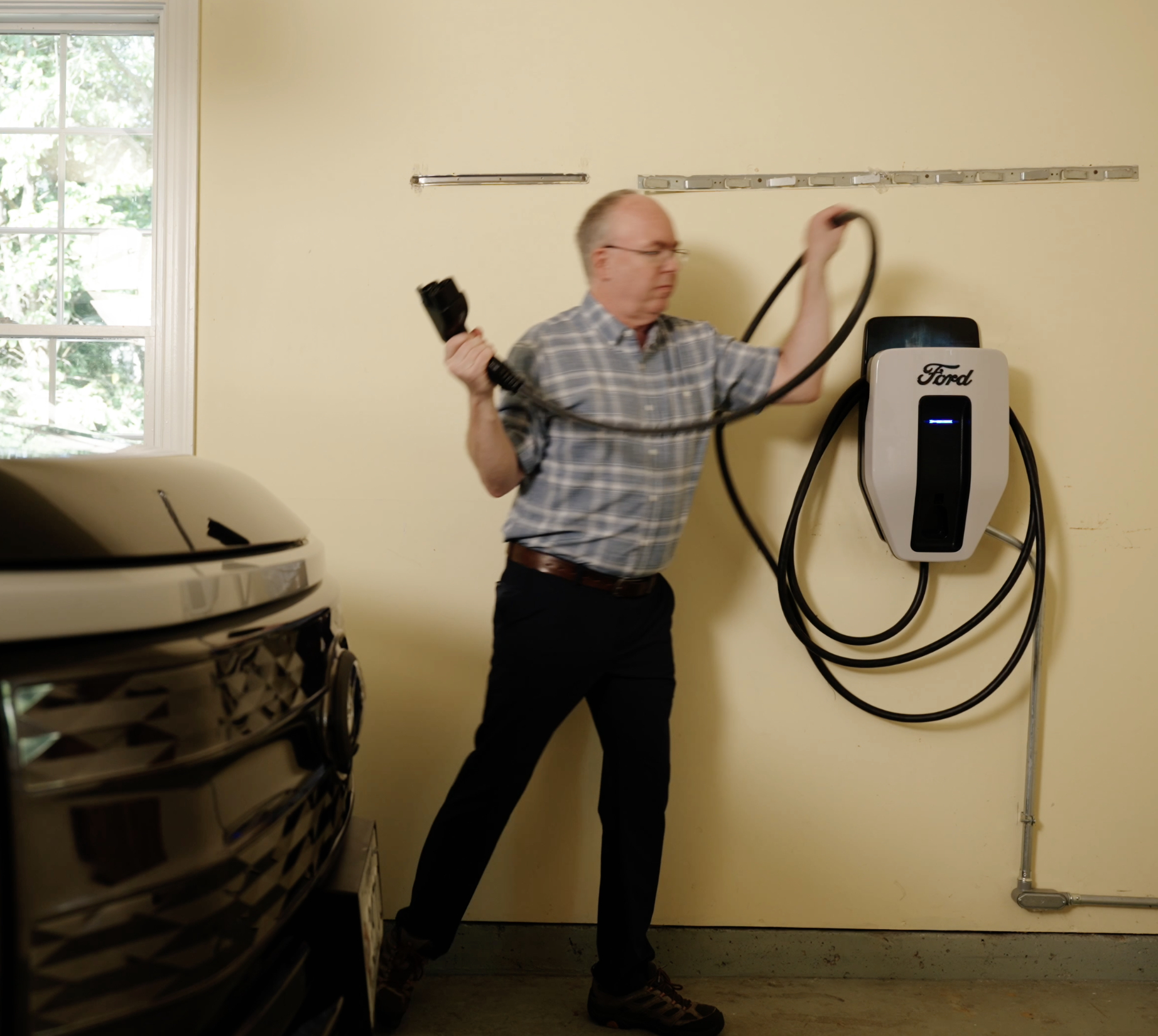 Partnership with EnergyHub, Sunrun, & The Mobility House to Test Massachusetts Residential Vehicle-to-Grid Program for Eversource & National Grid Customers