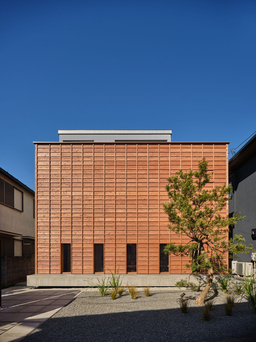 Ukigumo – Floating Clouds Residence / Ukei Shimada Architects