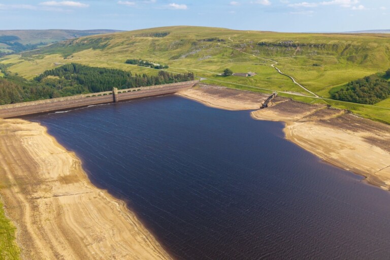 Analysis: The two largest reservoirs in the US have hit record-low levels