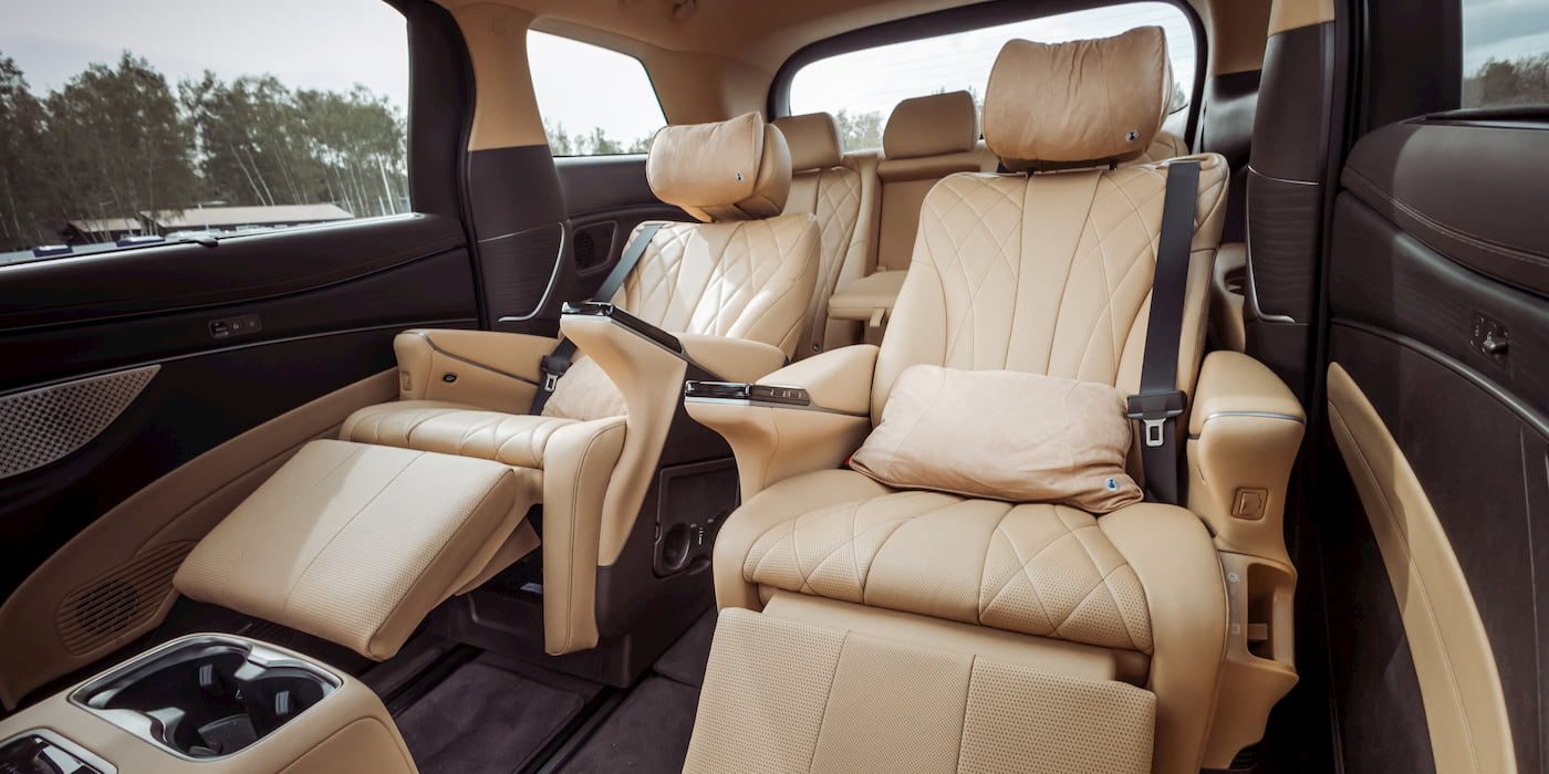 BYD undercuts luxury rivals with its first 7-seat premium MPV in the UK