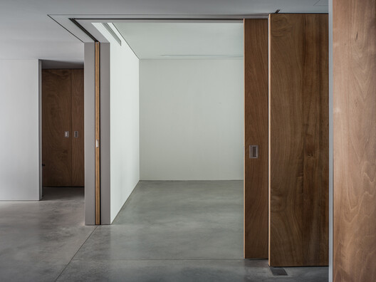 Rooms That Appear: Sliding Partitions and Conditional Domestic Space