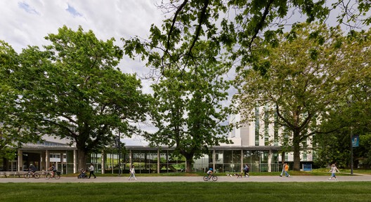 UBC Biodiversity Centre Addition / Public Architecture + Design