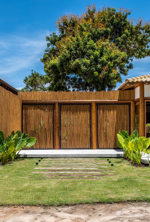 Scarlet House / Frederico Zanelato | Arquitetos