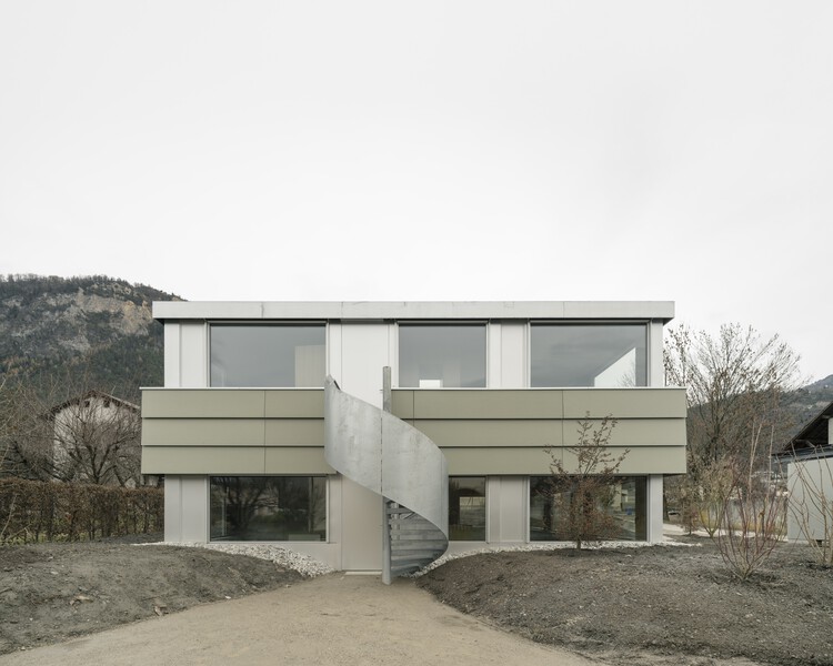 Caloz Bramois House / R2A Architectes