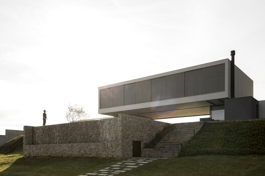 Bom Retiro House / Michel Macedo Arquitetos