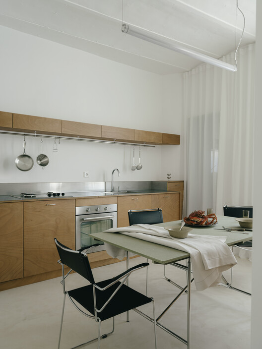 Lecomte Apartment / Atelier Orzan