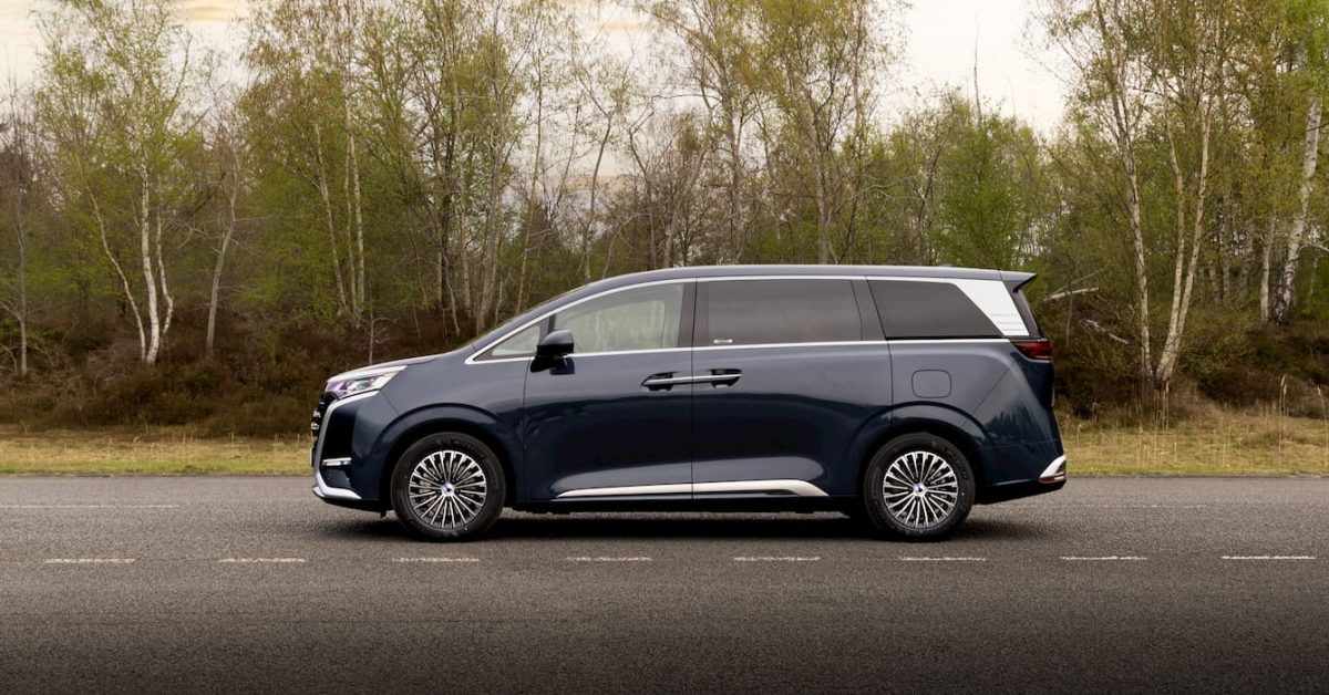 BYD undercuts luxury rivals with its first 7-seat premium MPV in the UK