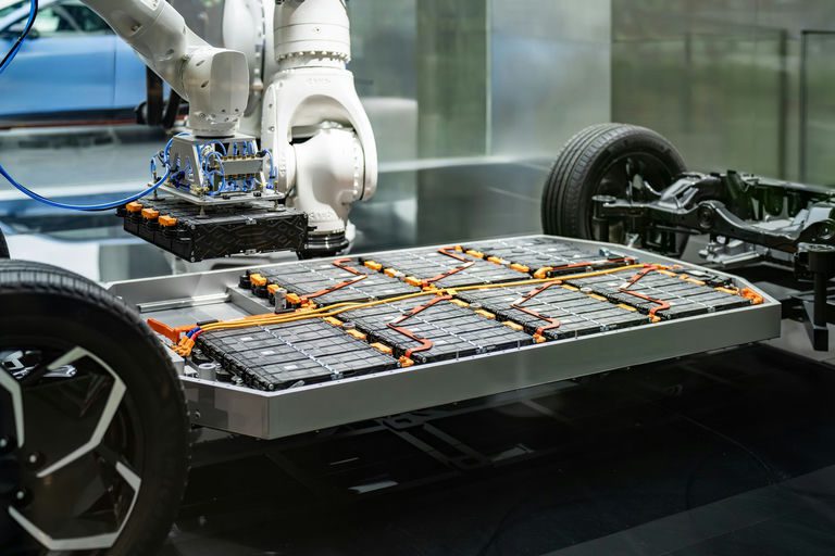 Webinar: Advancing battery safety through early thermal runaway detection with Infineon sensors