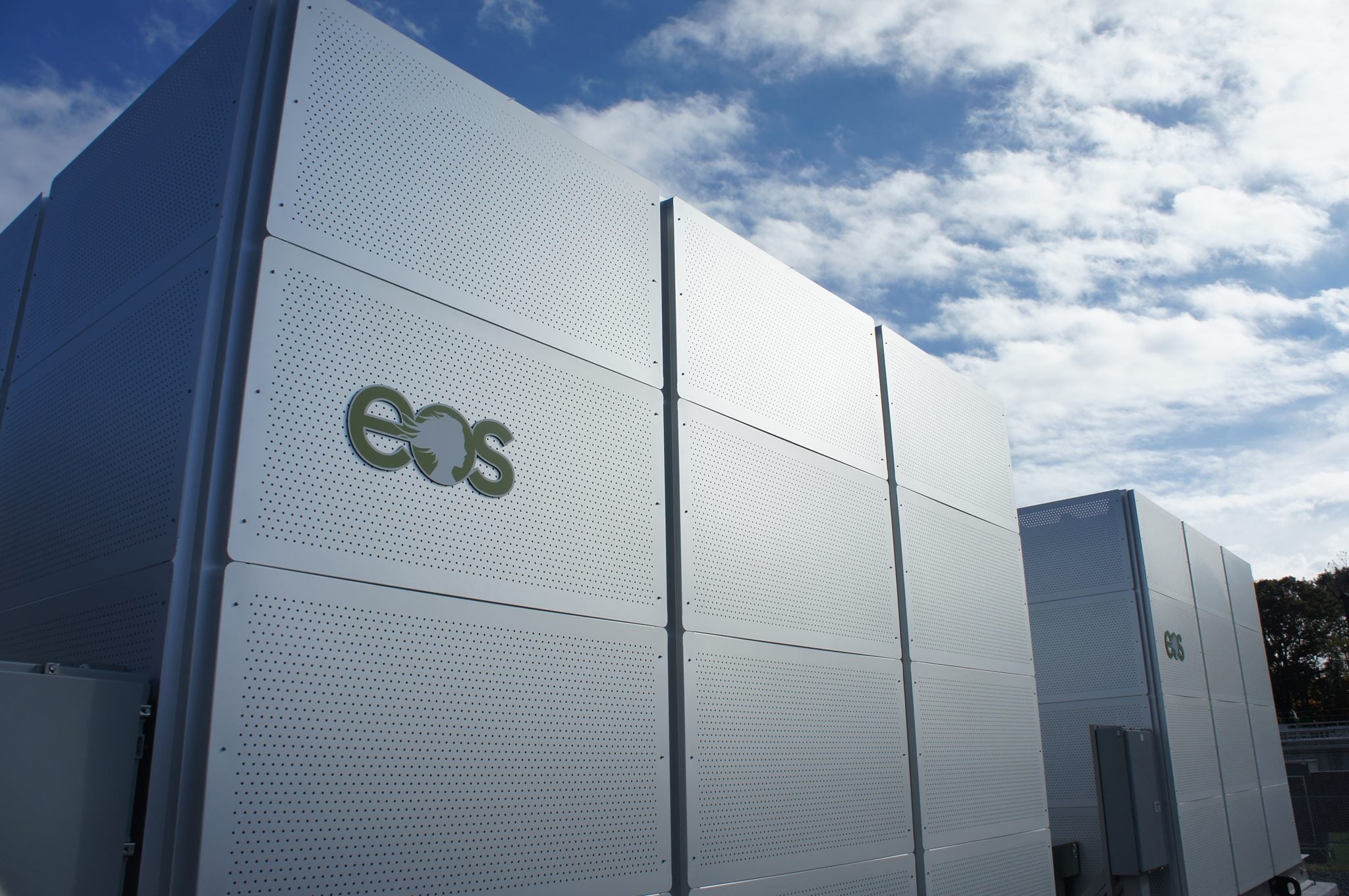 US TECH ROUNDUP: Software tie-ins and technology partnerships, gas-BESS hybrids bring speed-to-power