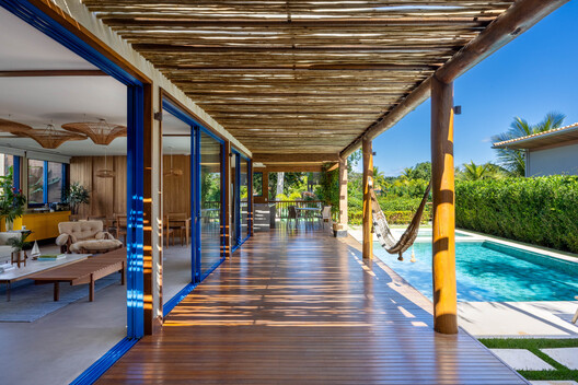MFA House / Simone Jazbik Arquitetura