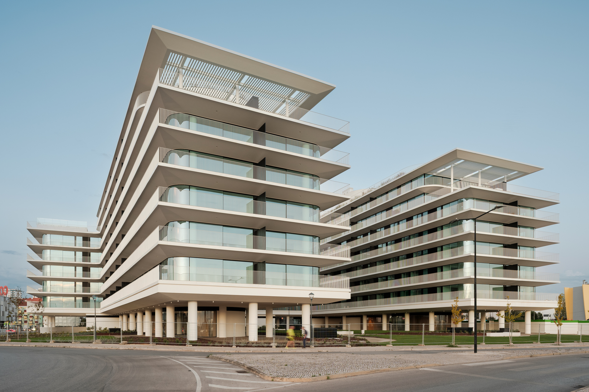 Nooba Building / Saraiva + Associados