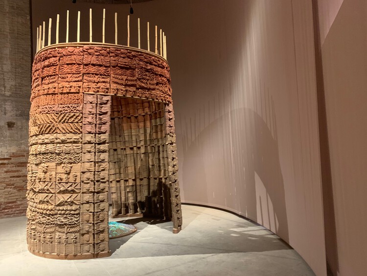 Craft in the Age of 3D-Printed Earth: Can Digital Tools Create a New Kind of Artisan?