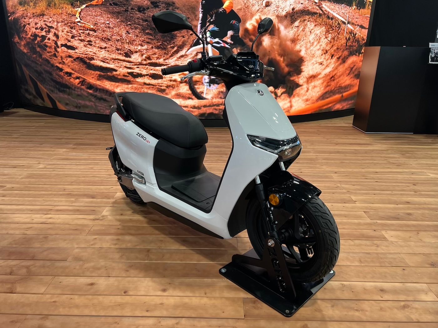 Zero will pay new riders to get on electric motorcycles… just not in the US