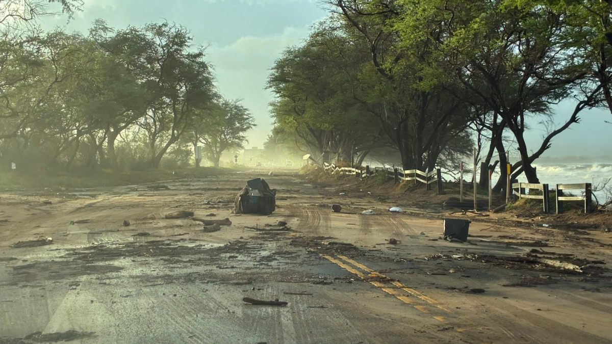 Hurricane Lowell slams Hawaii, triggering historic tornado watch and widespread flooding