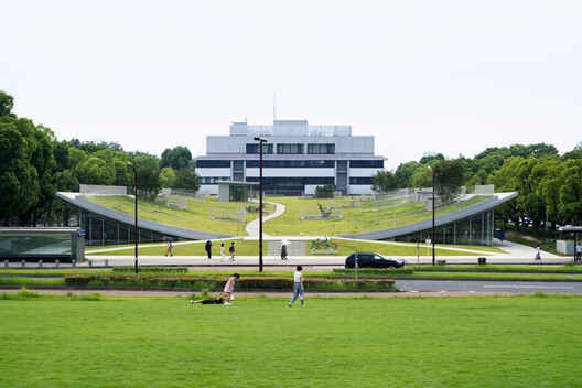 Common Nexus University / Tetsuo Kobori Architects