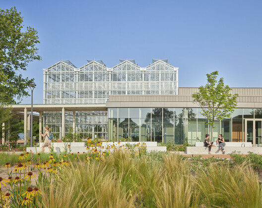 Landscape as Choreography: Architecture in the Contemporary Botanical Garden