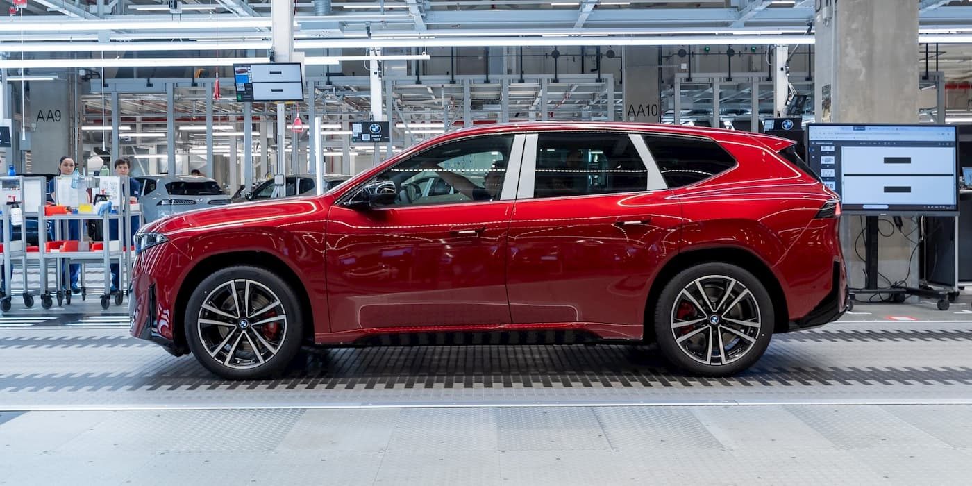 BMW begins iX3 deliveries early in the US as demand surges