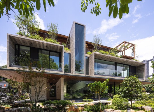 Dolphine Villa / Idee architects