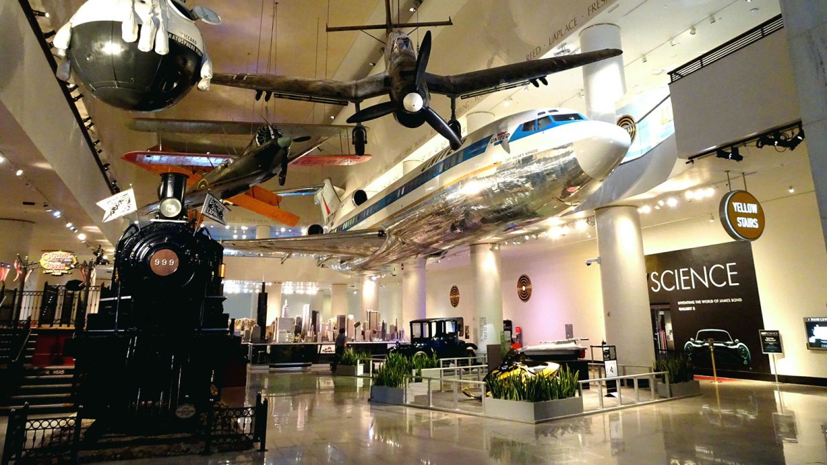 This Chicago museum gets people talking about climate change