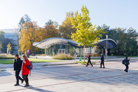 VISTA Science Experience Center / STUDIO MAKS