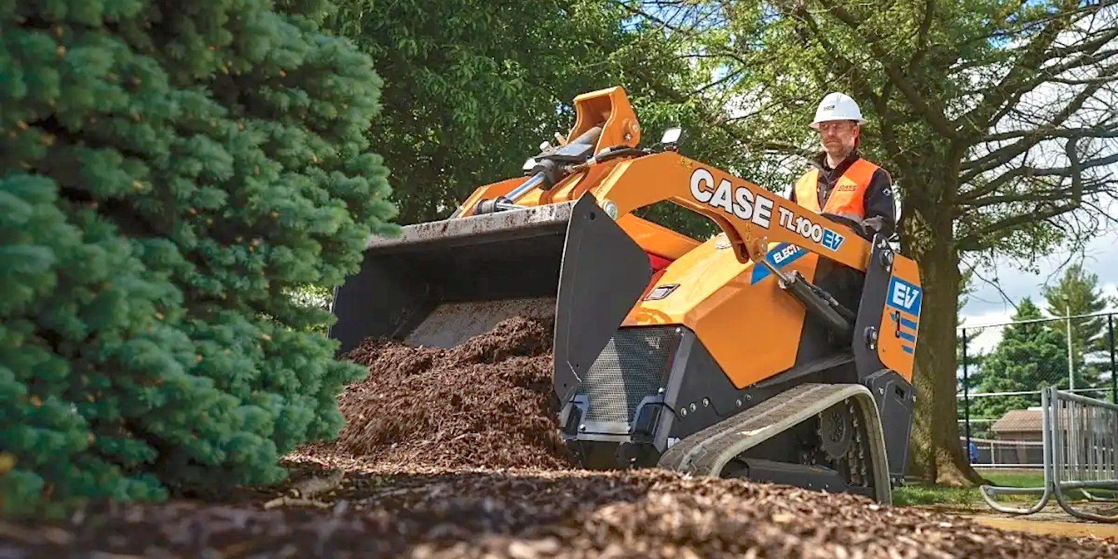 E-quipment highlight: wreck stuff anywhere with CASE TL100EV 