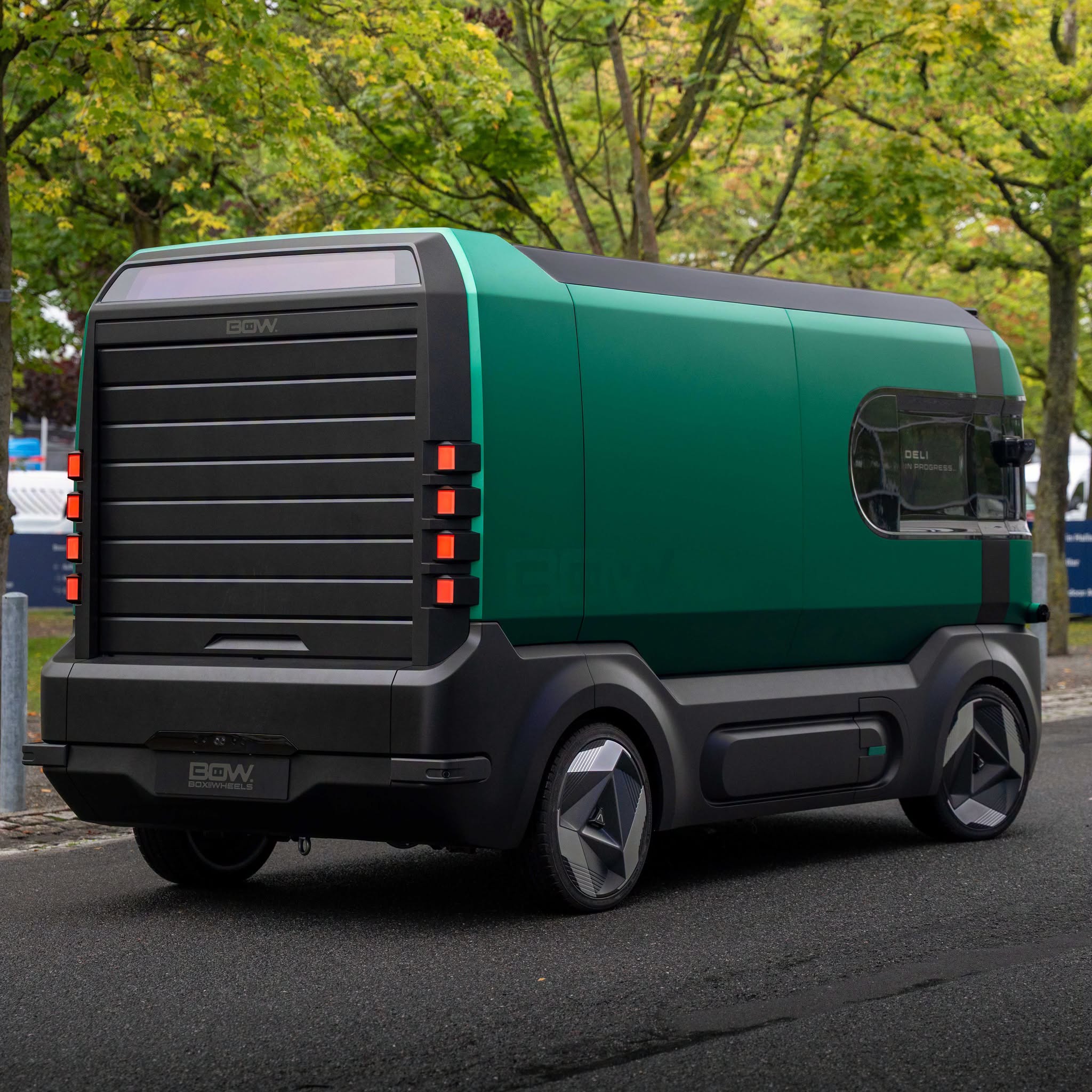 Stellantis BOW Takes Autonomous Delivery to The Next Level