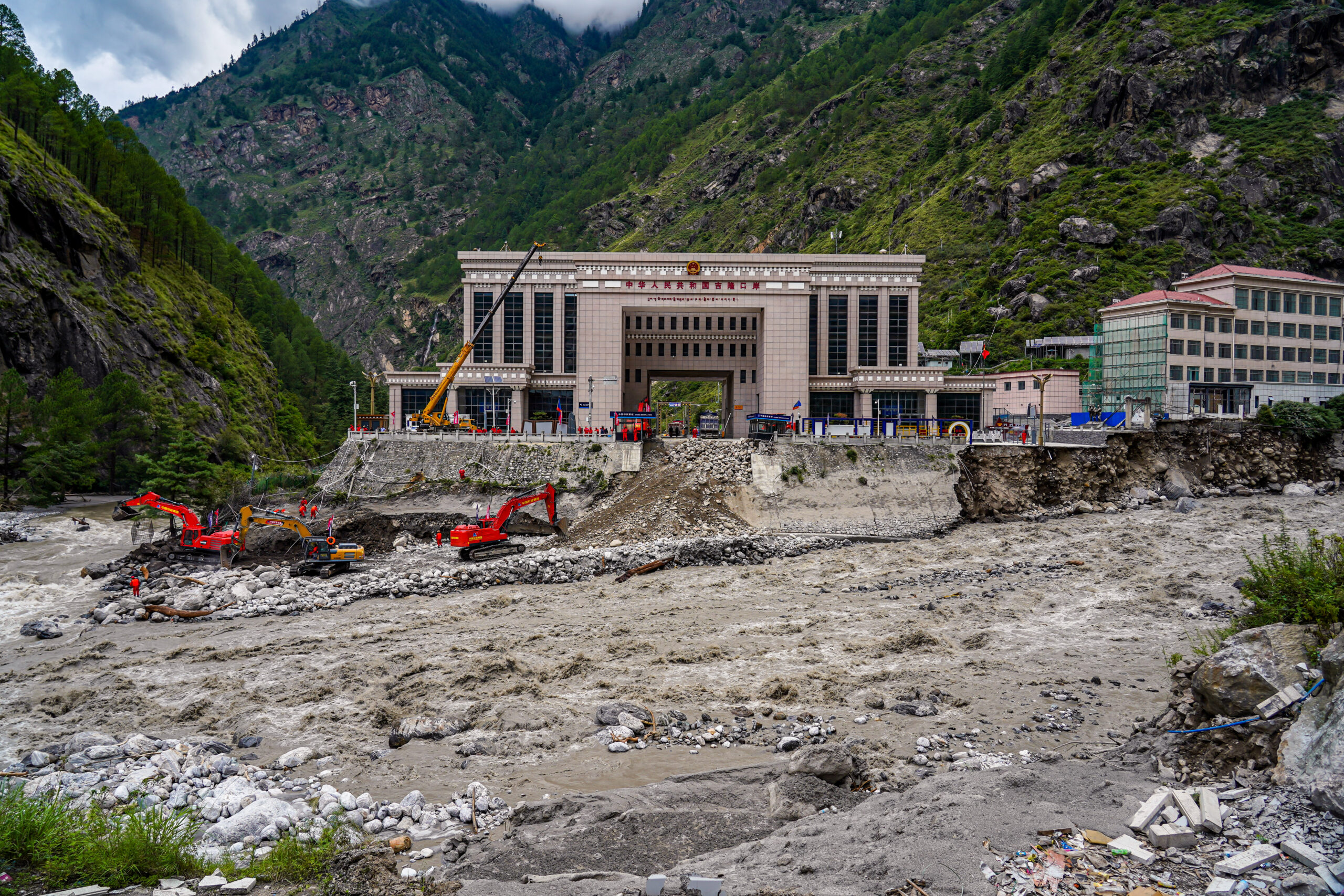 Foreign minister: Nepal needs “meaningful” international support to face climate threats