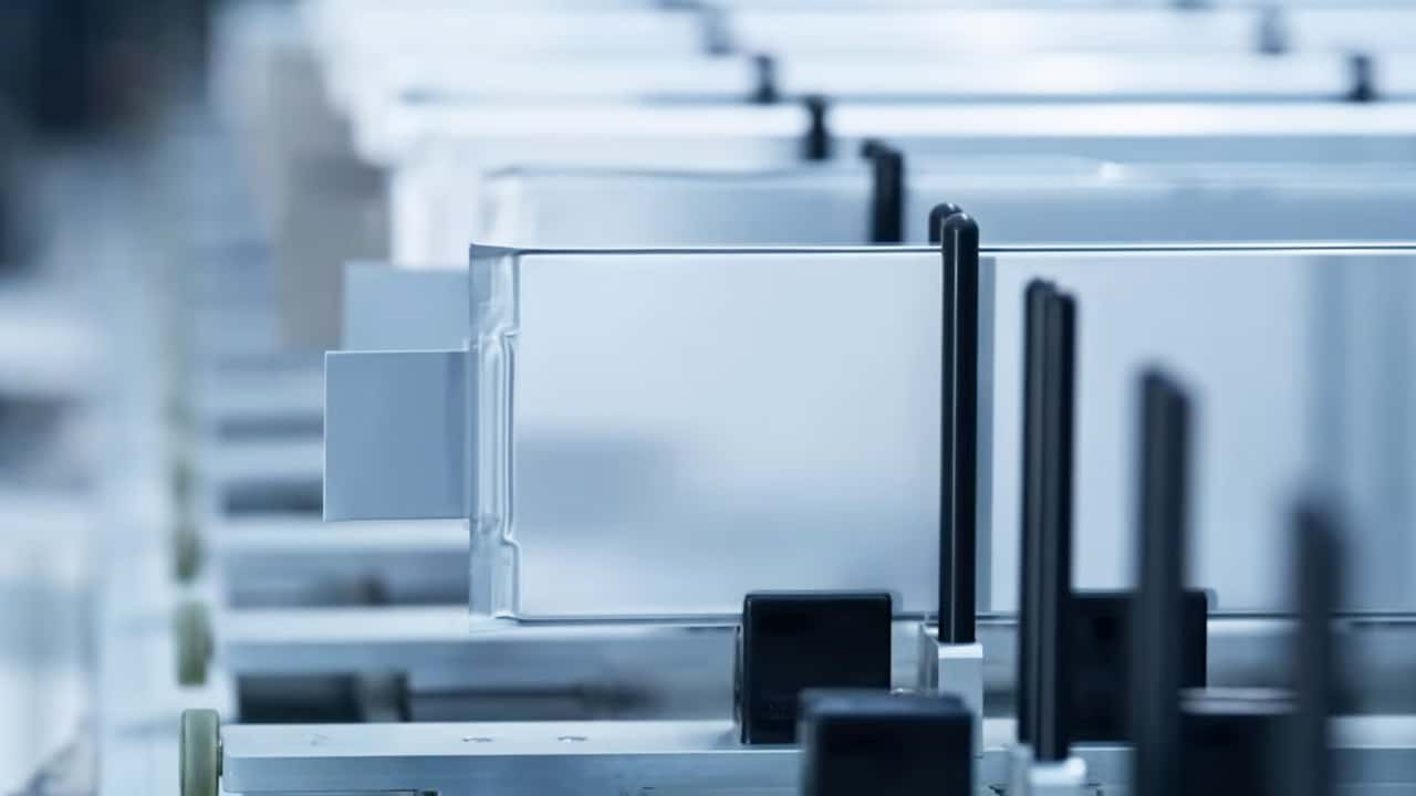 A Mercedes-Backed Battery Company Just Put Solid-State Cells Into Mass Production