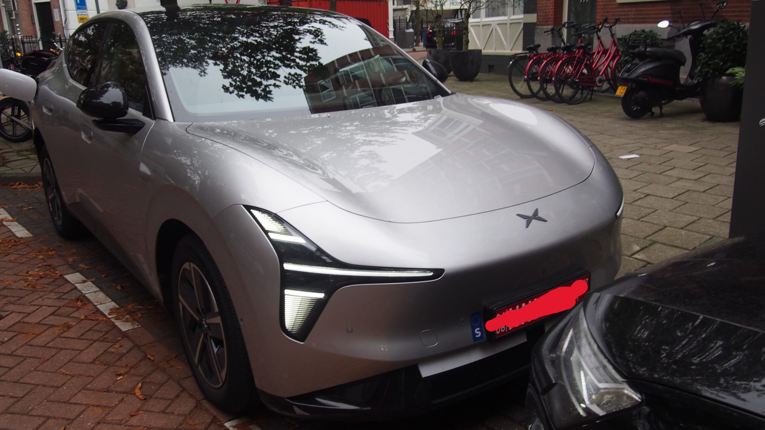 XPENG VLA 2.0 vs. Tesla FSD in Amsterdam — Part 1: XPENG L03