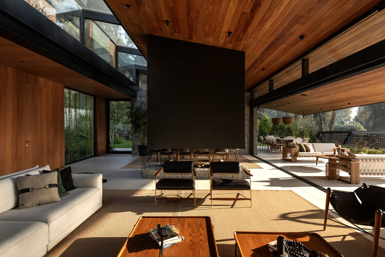 House in Los Cóndores / Malachowski Arquitectos