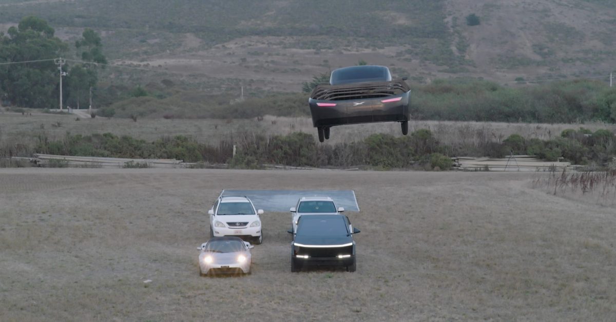 Alef welcomes Tesla to the electric flying car race by flying over the Roadster [Video]