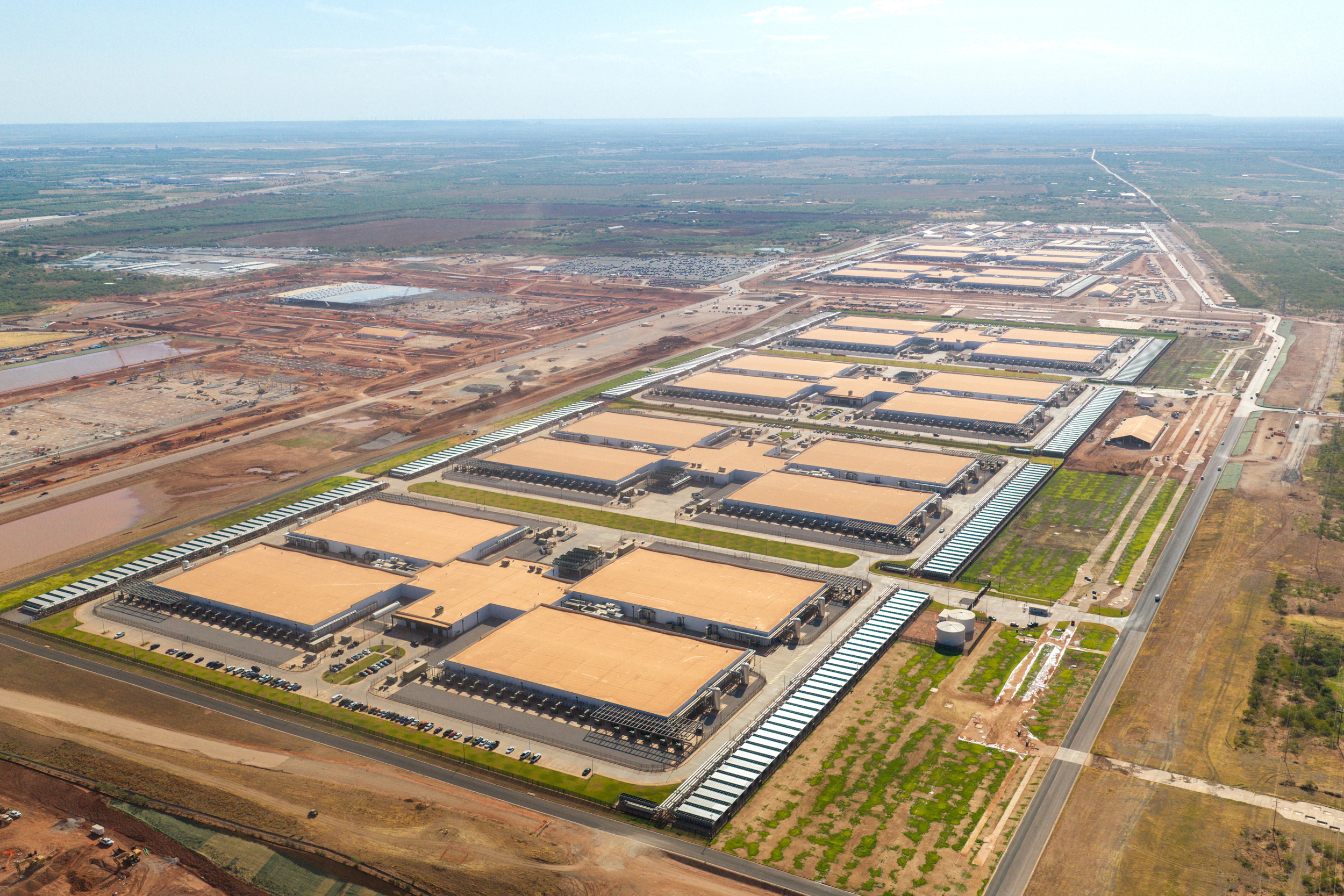 Texas Continued Permitting Data Centers After Abbott’s Pause, Report Finds